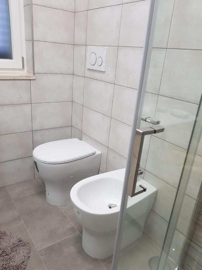 La Casa Di Rosa - Casa Vacanze Meta Buitenkant foto
