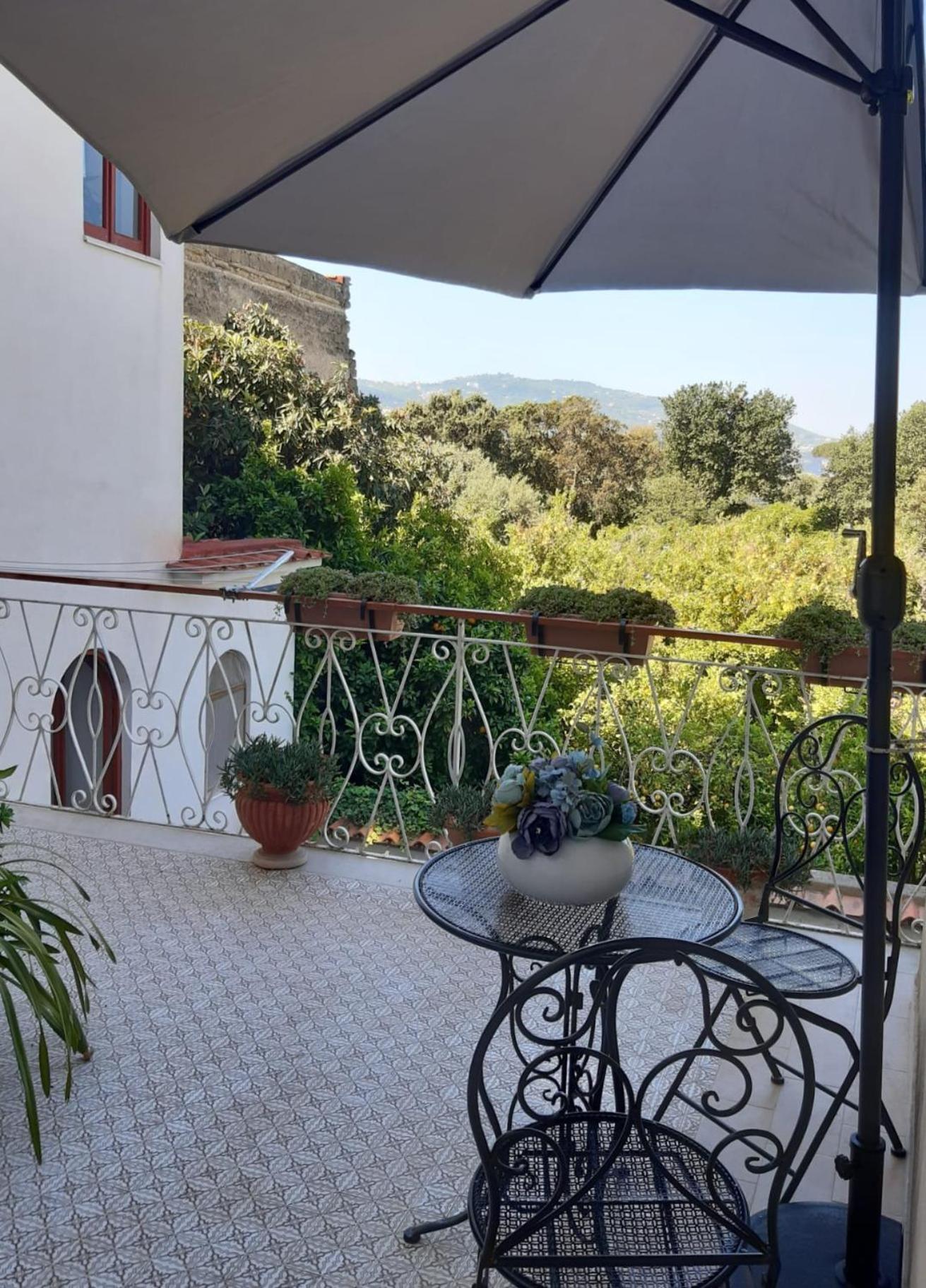 La Casa Di Rosa - Casa Vacanze Meta Buitenkant foto